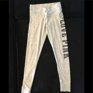 Victoria’s Secret PINK campus legging